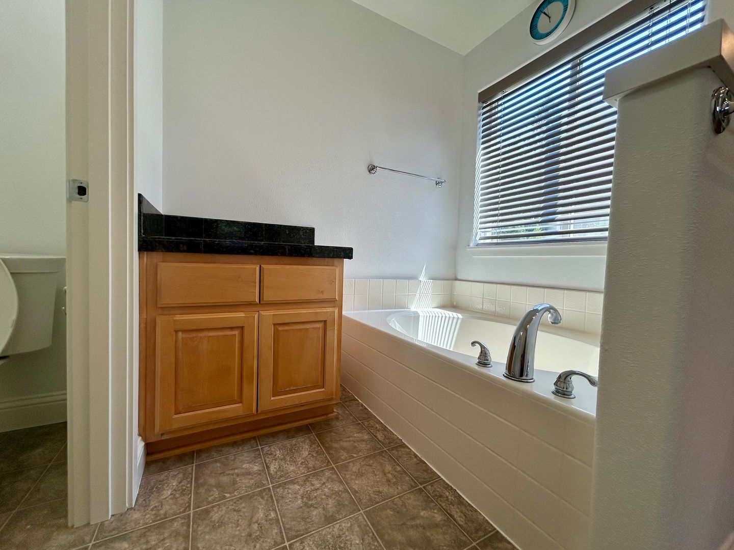 14714 NE 23rd Ave - Vancouver - Washington - 4 bed, 2.5 bath rental property