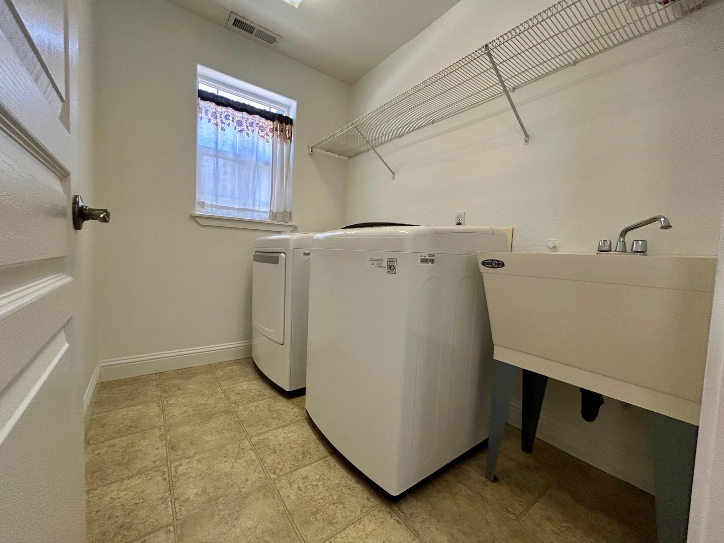 14714 NE 23rd Ave - Vancouver - Washington - 4 bed, 2.5 bath rental property