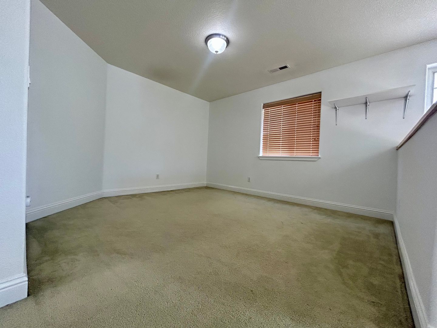 14714 NE 23rd Ave - Vancouver - Washington - 4 bed, 2.5 bath rental property