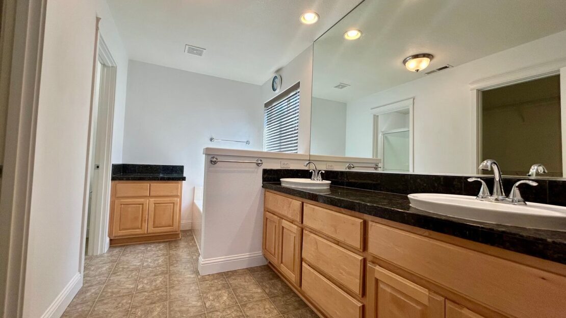 14714 NE 23rd Ave - Vancouver - Washington - 4 bed, 2.5 bath rental property