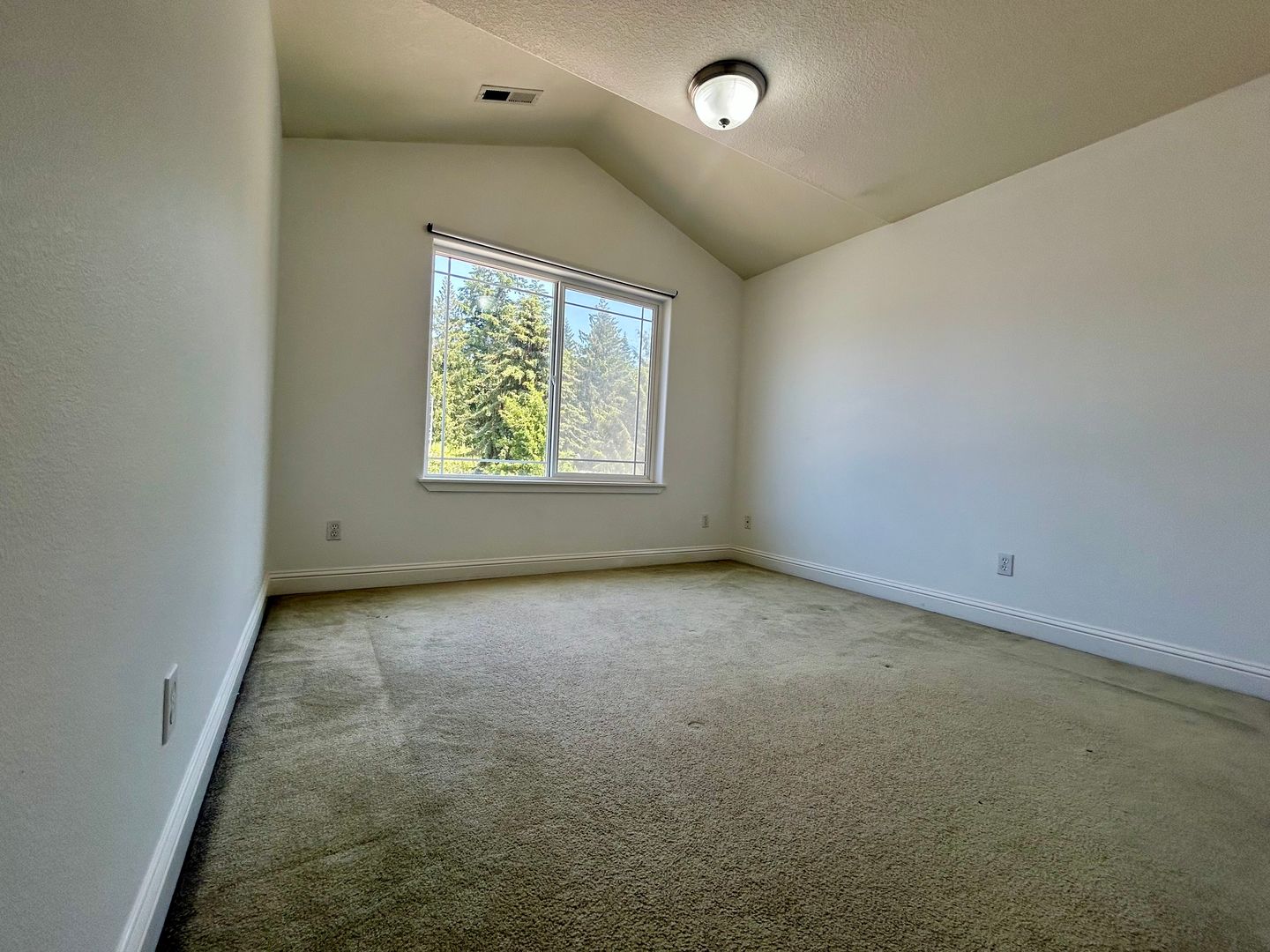 14714 NE 23rd Ave - Vancouver - Washington - 4 bed, 2.5 bath rental property