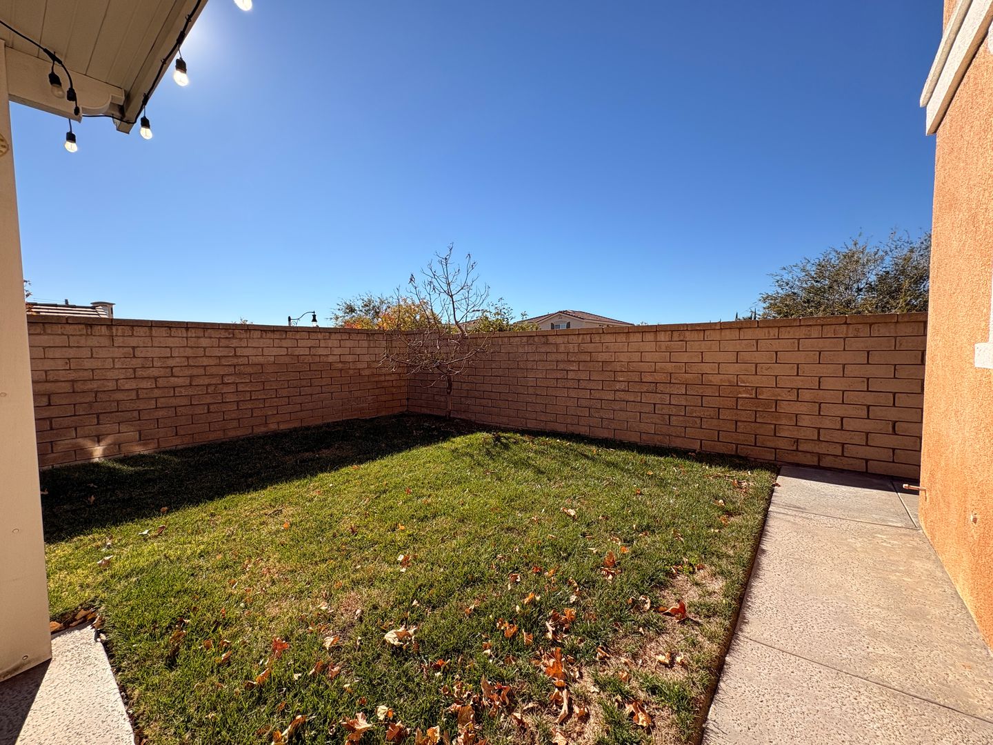 15131 Crane St - Fontana - California - 4 bed, 3 bath rental property