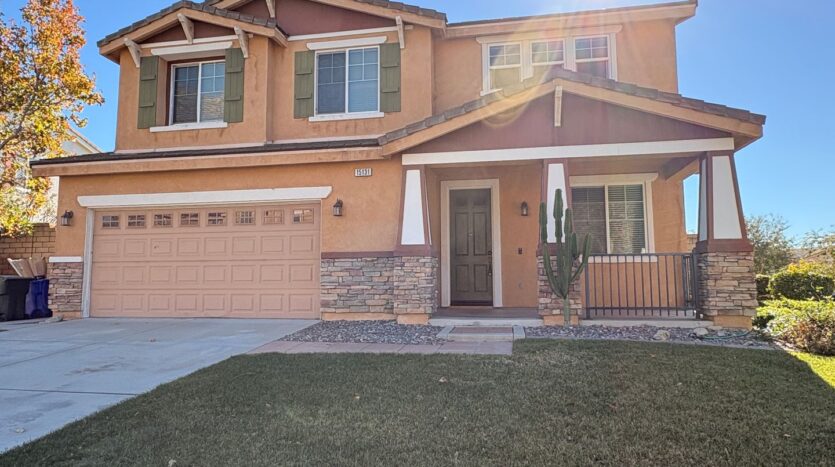 15131 Crane St - Fontana - California - 4 bed, 3 bath rental property