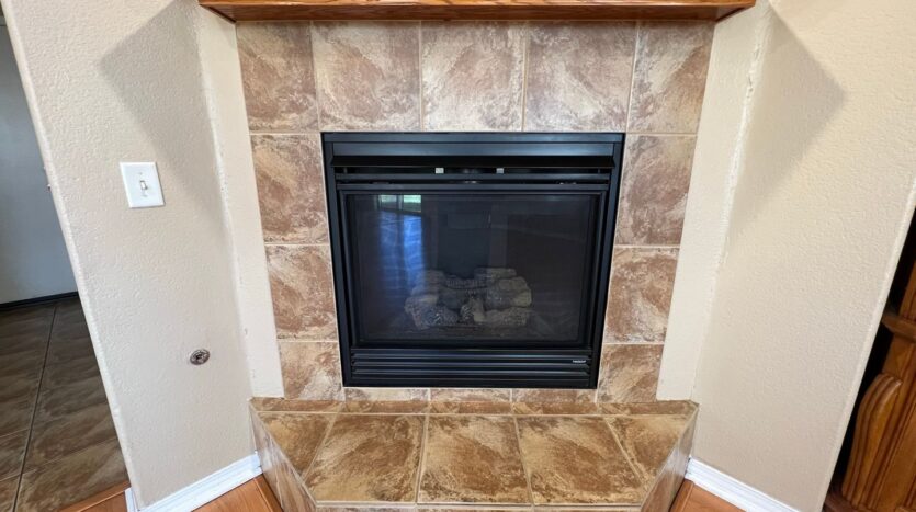 15131 Crane St - Fontana - California - 4 bed, 3 bath rental property