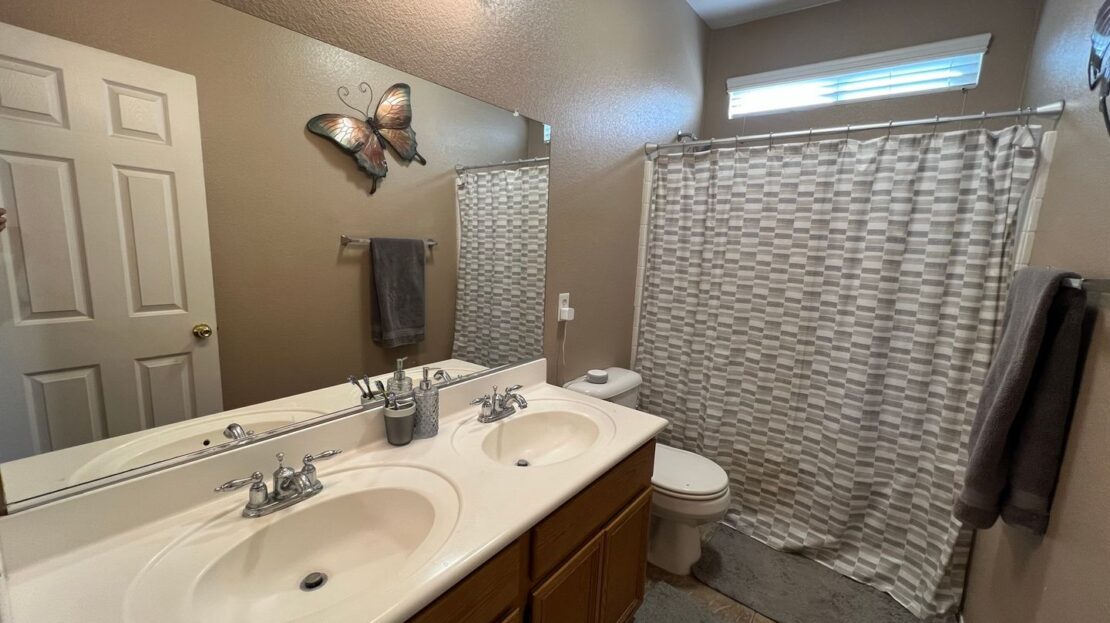 15131 Crane St - Fontana - California - 4 bed, 3 bath rental property