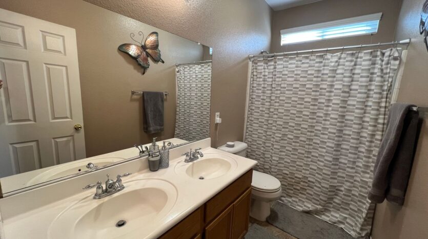 15131 Crane St - Fontana - California - 4 bed, 3 bath rental property