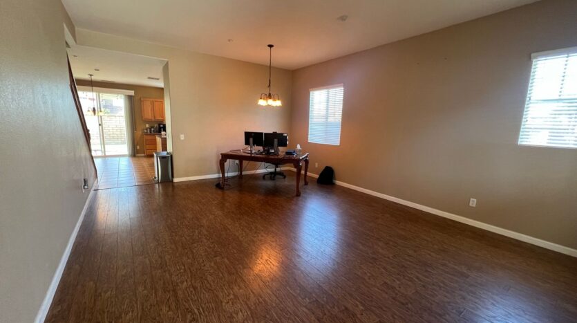 15131 Crane St - Fontana - California - 4 bed, 3 bath rental property