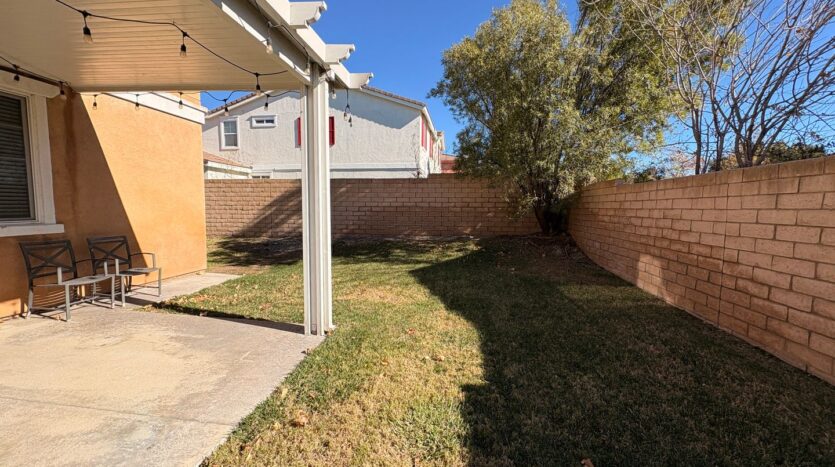 15131 Crane St - Fontana - California - 4 bed, 3 bath rental property