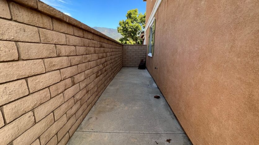 15131 Crane St - Fontana - California - 4 bed, 3 bath rental property