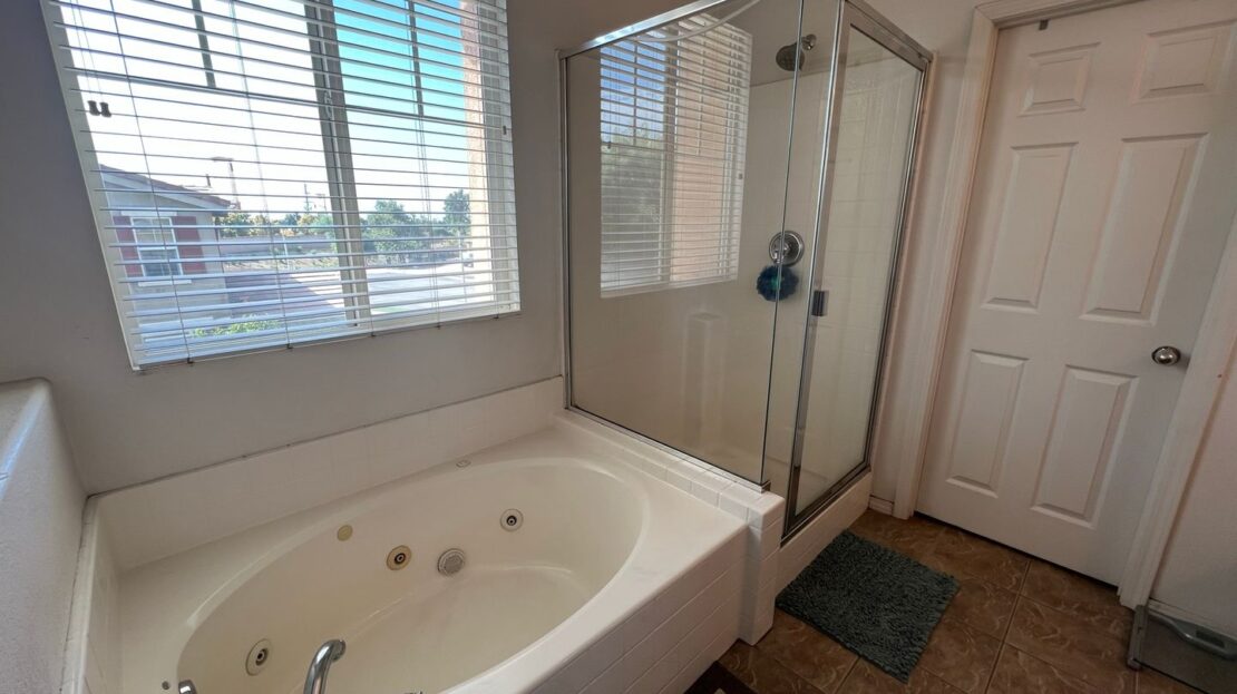 15131 Crane St - Fontana - California - 4 bed, 3 bath rental property