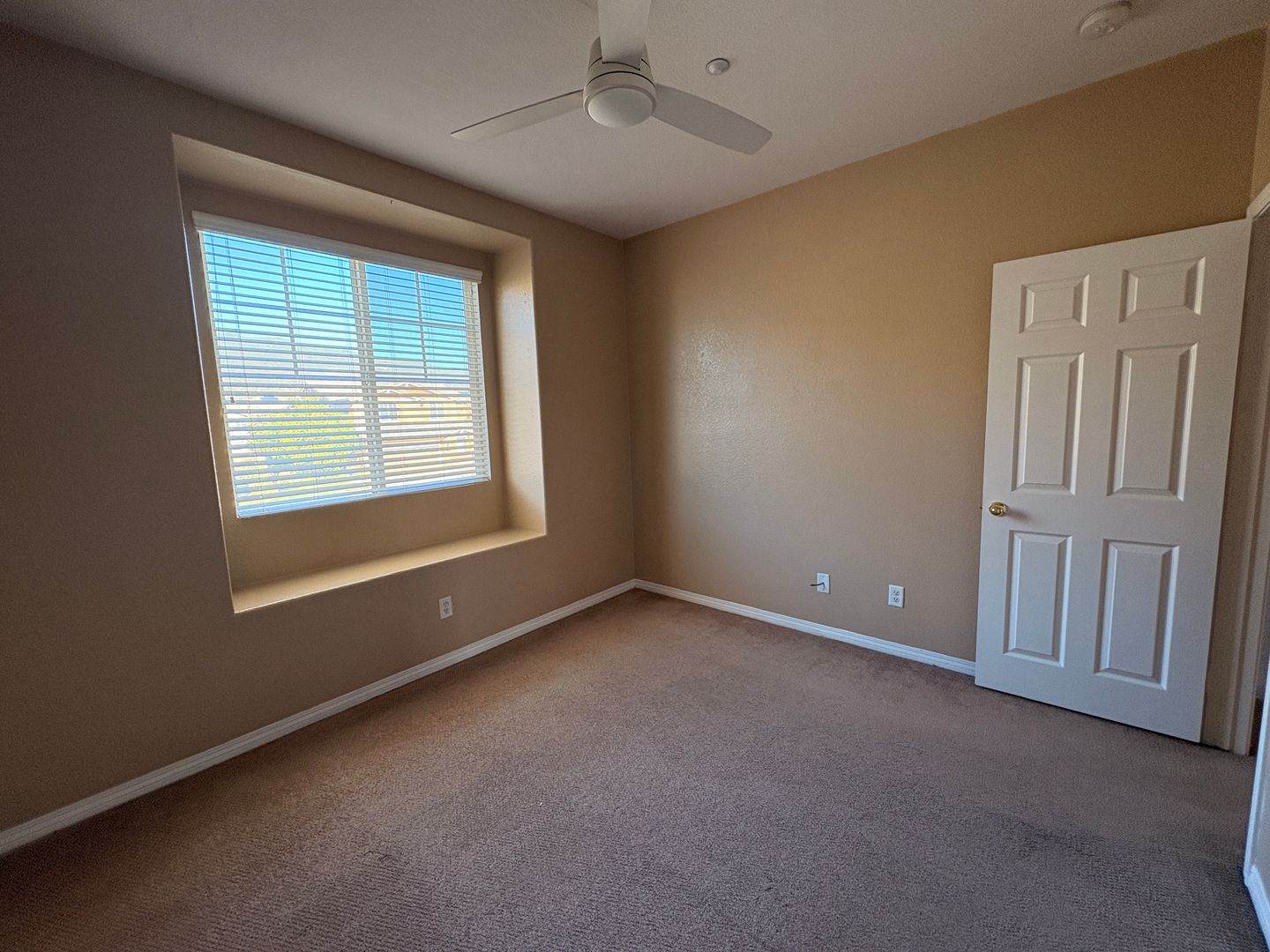 15131 Crane St - Fontana - California - 4 bed, 3 bath rental property