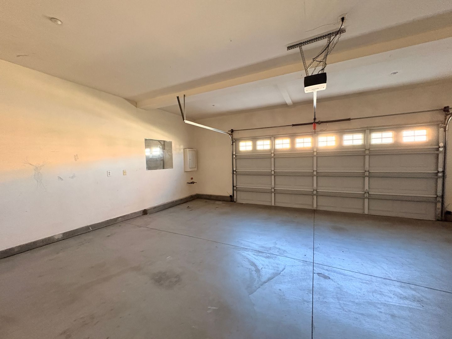 15131 Crane St - Fontana - California - 4 bed, 3 bath rental property