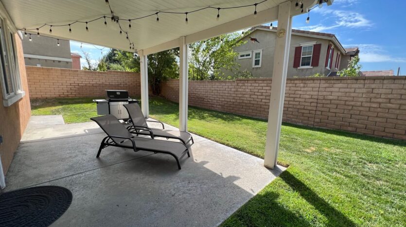 15131 Crane St - Fontana - California - 4 bed, 3 bath rental property