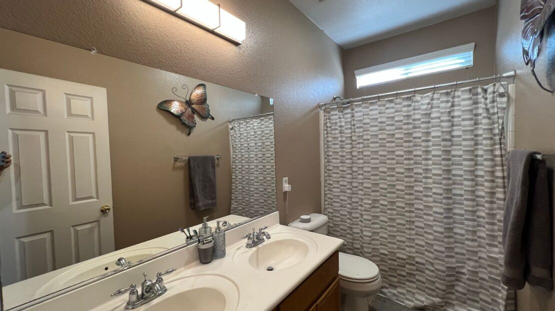 15131 Crane St - Fontana - California - 4 bed, 3 bath rental property