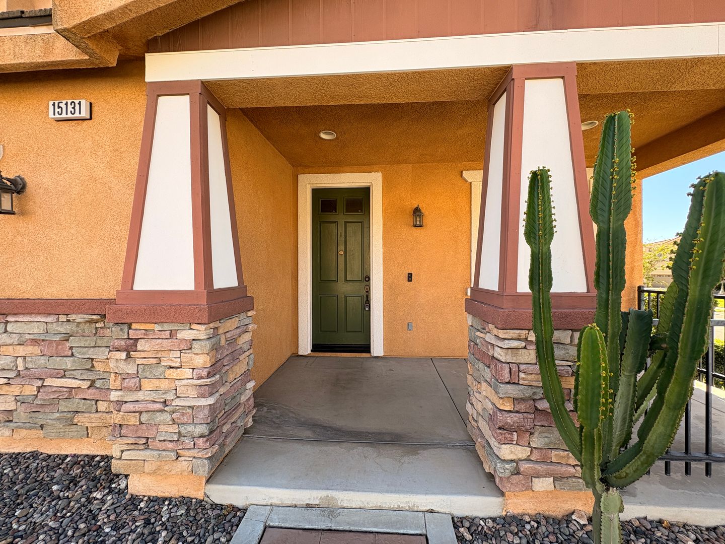 15131 Crane St - Fontana - California - 4 bed, 3 bath rental property