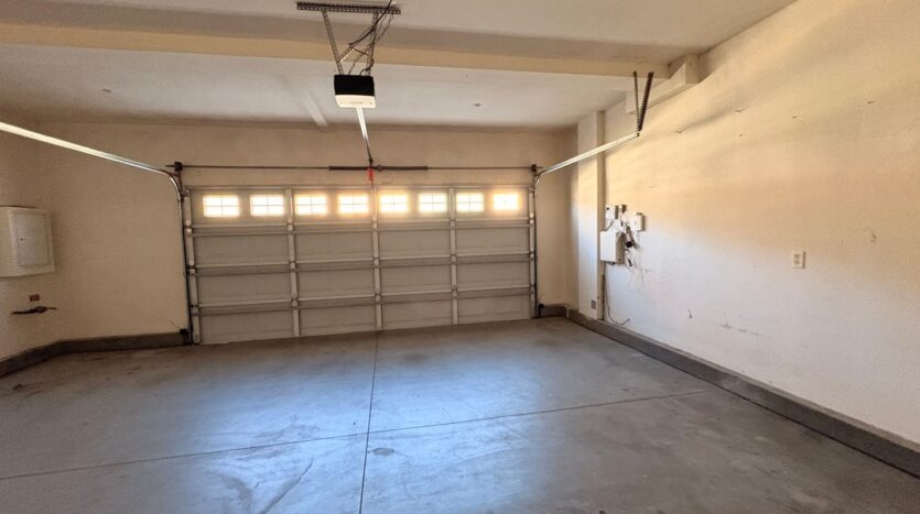 15131 Crane St - Fontana - California - 4 bed, 3 bath rental property