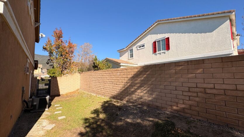 15131 Crane St - Fontana - California - 4 bed, 3 bath rental property