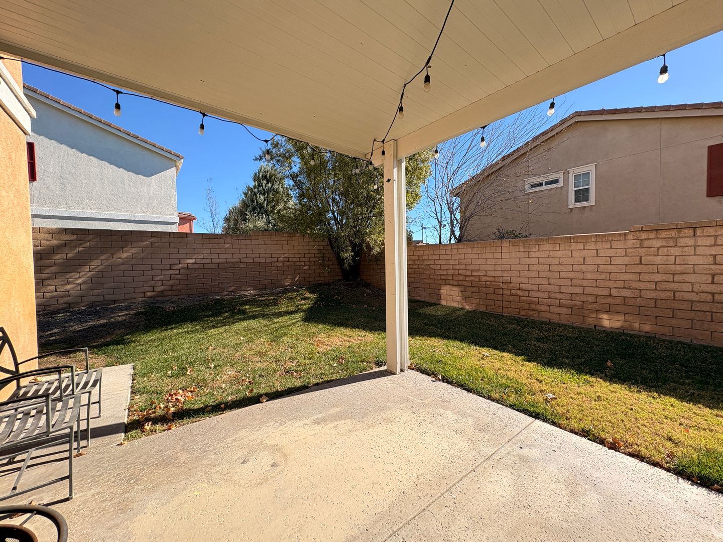 15131 Crane St - Fontana - California - 4 bed, 3 bath rental property