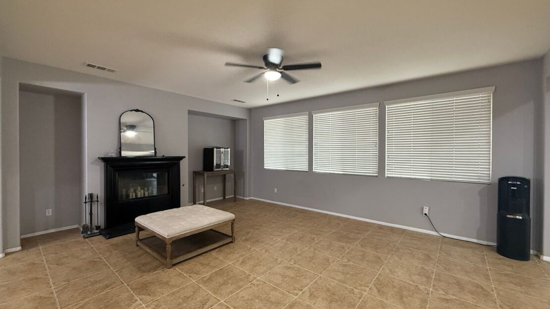 1520 W. Ave P6 - Palmdale - California - 6 bed, 4 bath rental property