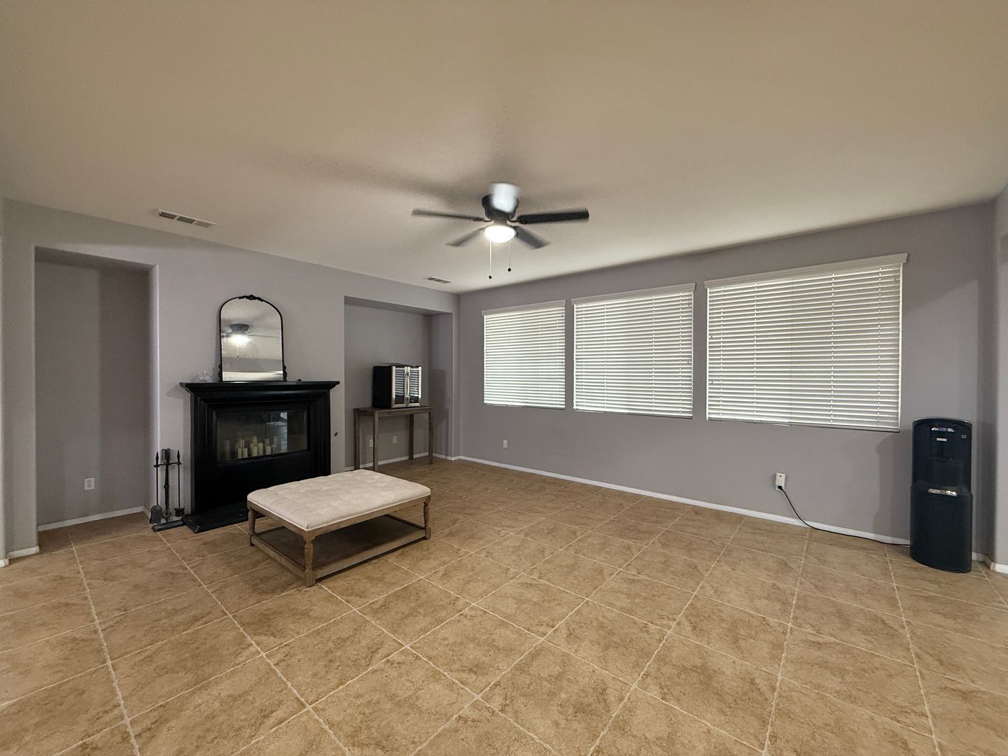 1520 W. Ave P6 - Palmdale - California - 6 bed, 4 bath rental property