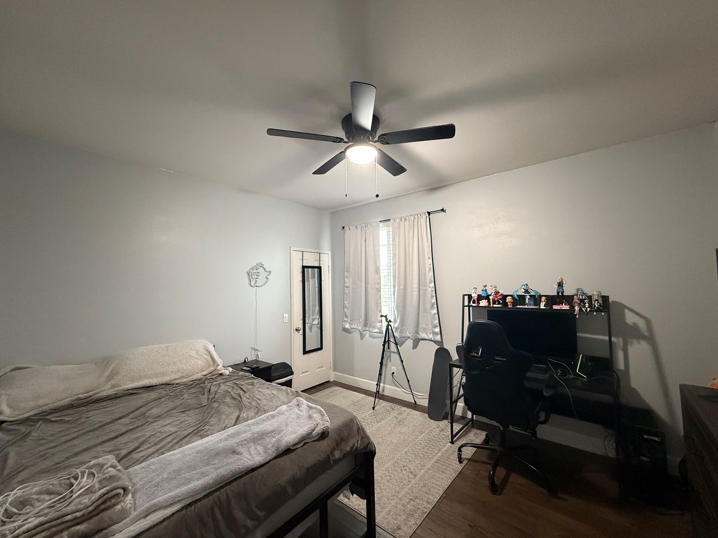 1520 W. Ave P6 - Palmdale - California - 6 bed, 4 bath rental property