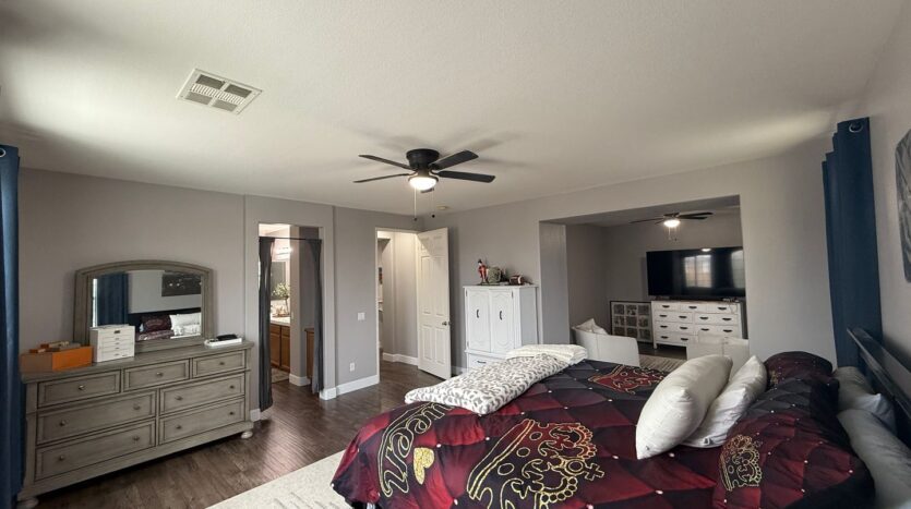 1520 W. Ave P6 - Palmdale - California - 6 bed, 4 bath rental property