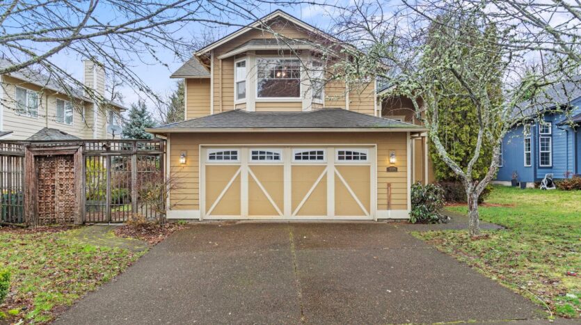 15379 NW Energia St - Portland - Oregon - 4 bed, 2.5 bath rental property