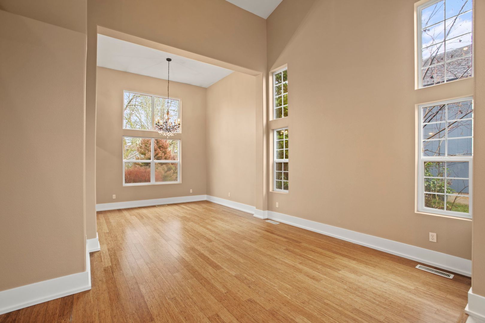 15379 NW Energia St - Portland - Oregon - 4 bed, 2.5 bath rental property