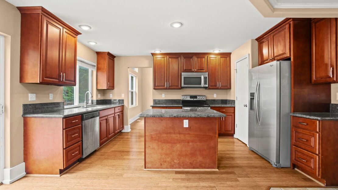 15379 NW Energia St - Portland - Oregon - 4 bed, 2.5 bath rental property