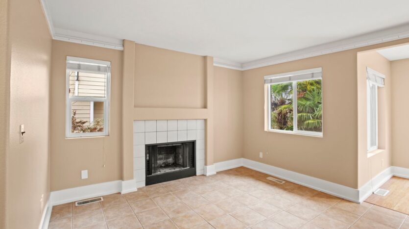 15379 NW Energia St - Portland - Oregon - 4 bed, 2.5 bath rental property