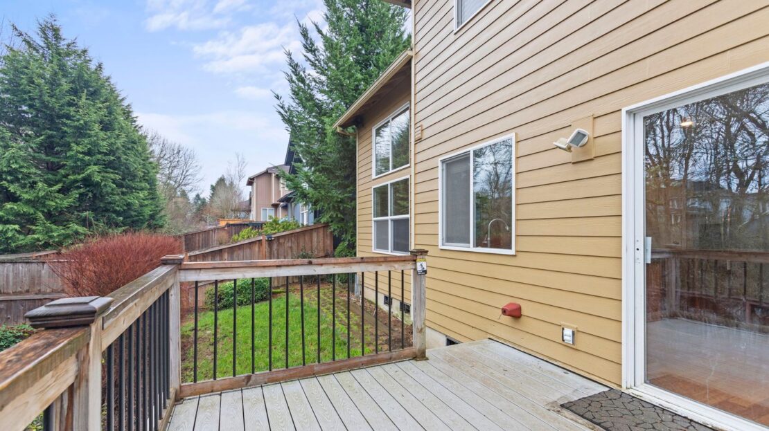 15379 NW Energia St - Portland - Oregon - 4 bed, 2.5 bath rental property
