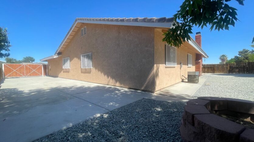 15427 Chaparral St - Victorville - California - 4 bed, 2 bath rental property