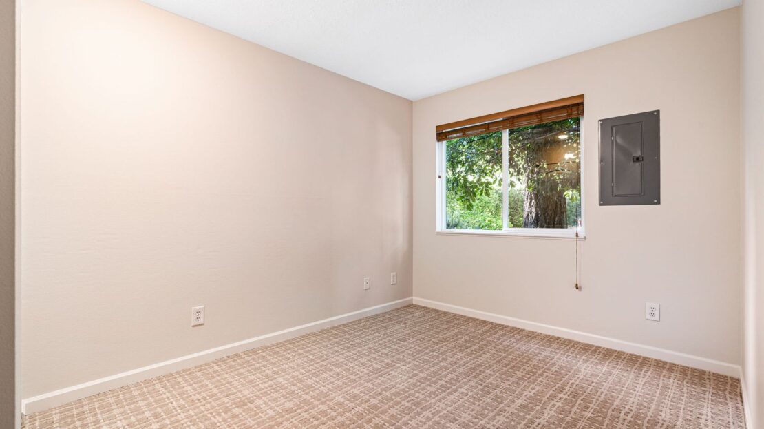 15938 Quarry Road, Unit A1 - Lake Oswego - Oregon - 2 bed, 1 bath rental property
