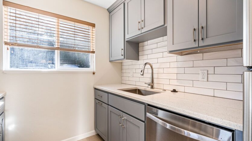 15938 Quarry Road, Unit A1 - Lake Oswego - Oregon - 2 bed, 1 bath rental property