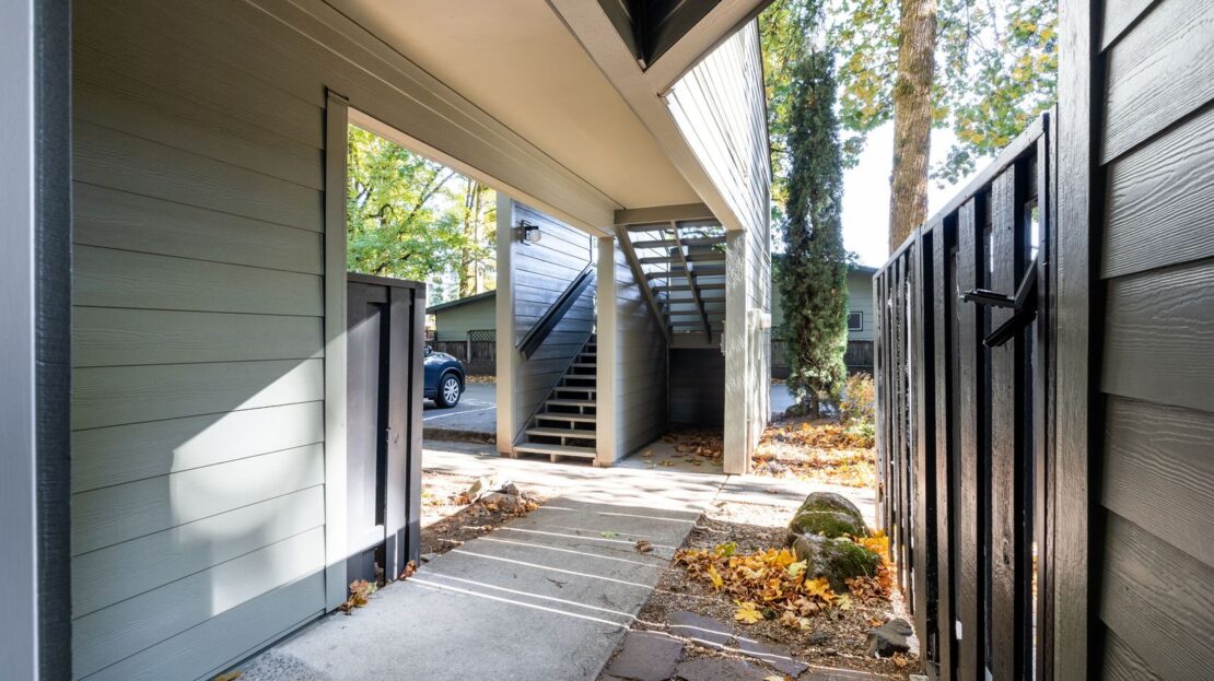 15938 Quarry Road, Unit A1 - Lake Oswego - Oregon - 2 bed, 1 bath rental property