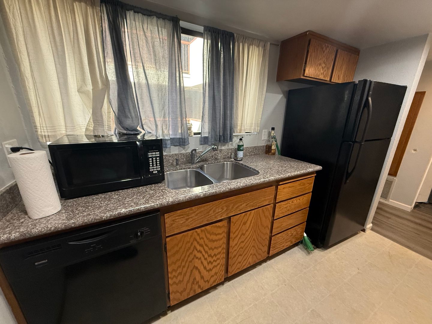 1600 Carmel Drive #18  - Walnut Creek - California - 1 bed, 1 bath rental property