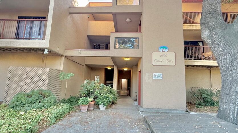 1600 Carmel Drive #18  - Walnut Creek - California - 1 bed, 1 bath rental property