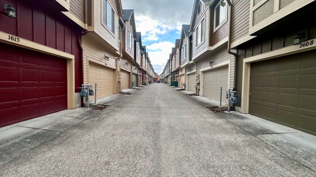 1614 SW 172nd Terrace  - Beaverton - Oregon - 2 bed, 2.5 bath rental property