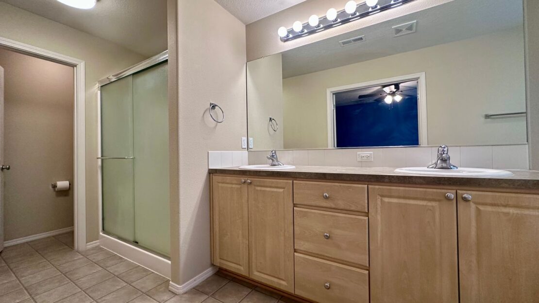 1614 SW 172nd Terrace  - Beaverton - Oregon - 2 bed, 2.5 bath rental property