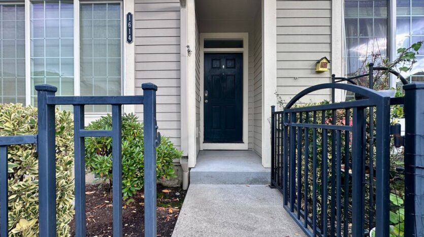1614 SW 172nd Terrace  - Beaverton - Oregon - 2 bed, 2.5 bath rental property