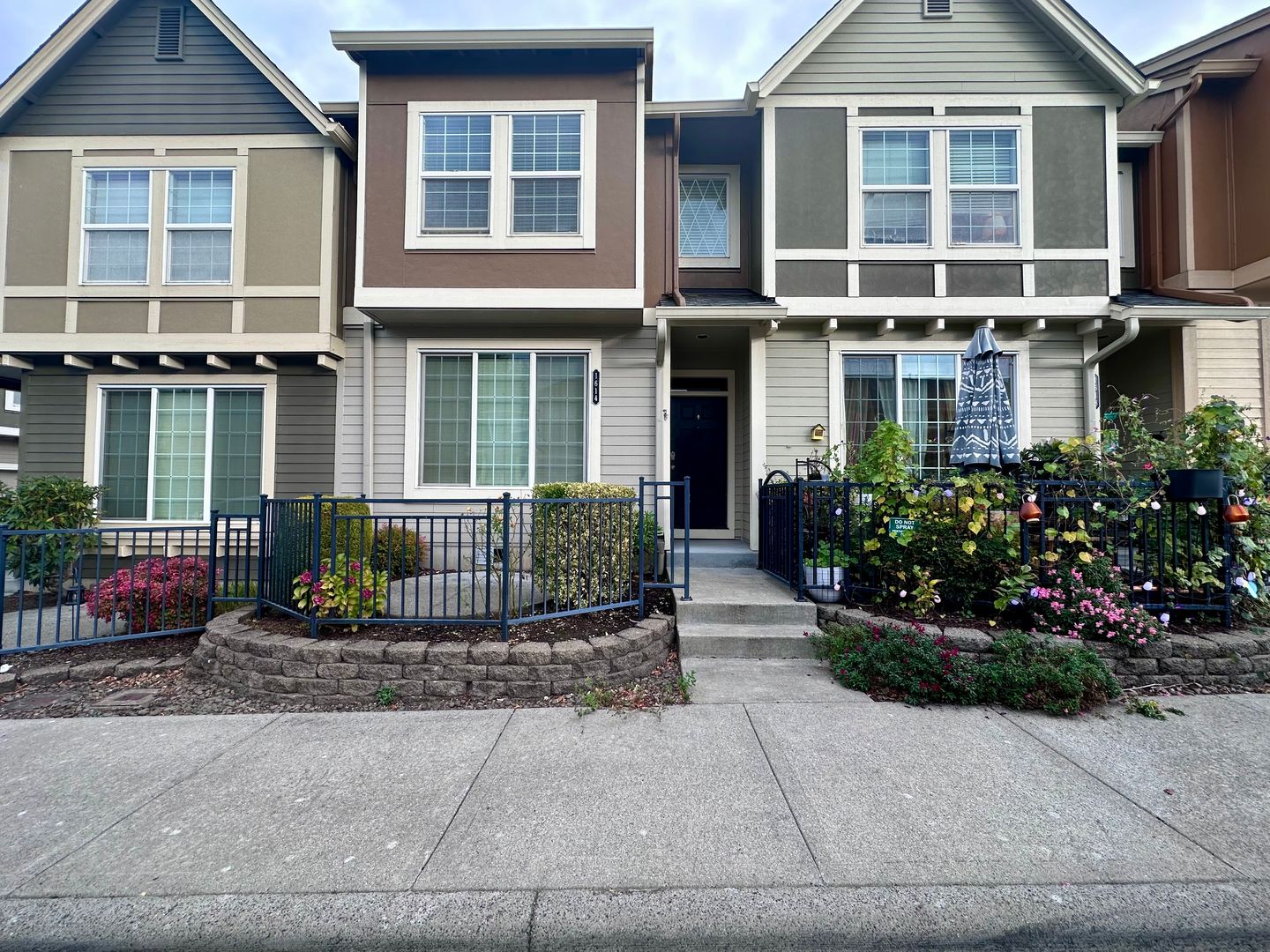 1614 SW 172nd Terrace  - Beaverton - Oregon - 2 bed, 2.5 bath rental property