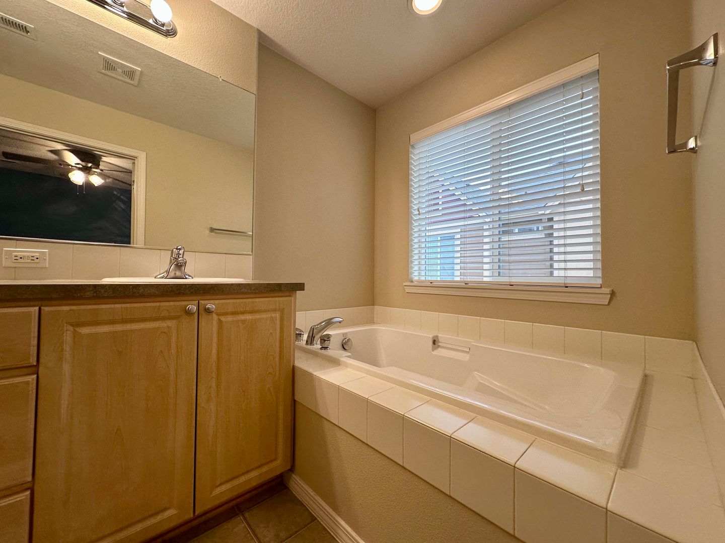 1614 SW 172nd Terrace  - Beaverton - Oregon - 2 bed, 2.5 bath rental property