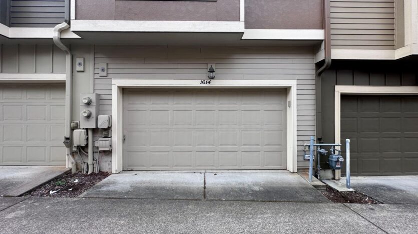 1614 SW 172nd Terrace  - Beaverton - Oregon - 2 bed, 2.5 bath rental property