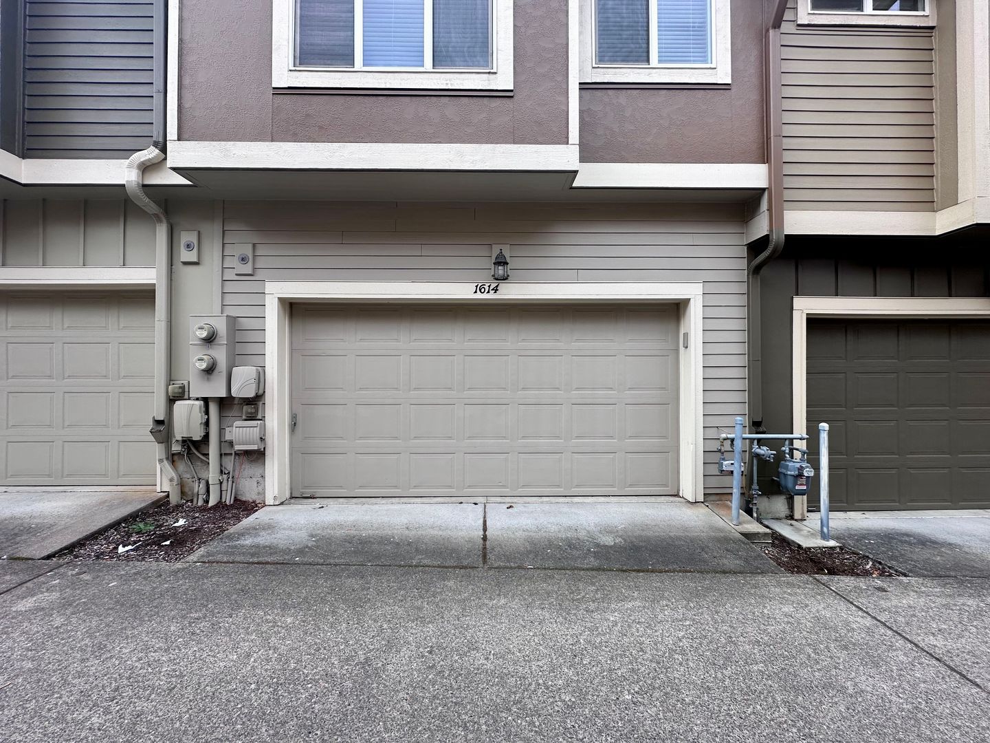1614 SW 172nd Terrace  - Beaverton - Oregon - 2 bed, 2.5 bath rental property