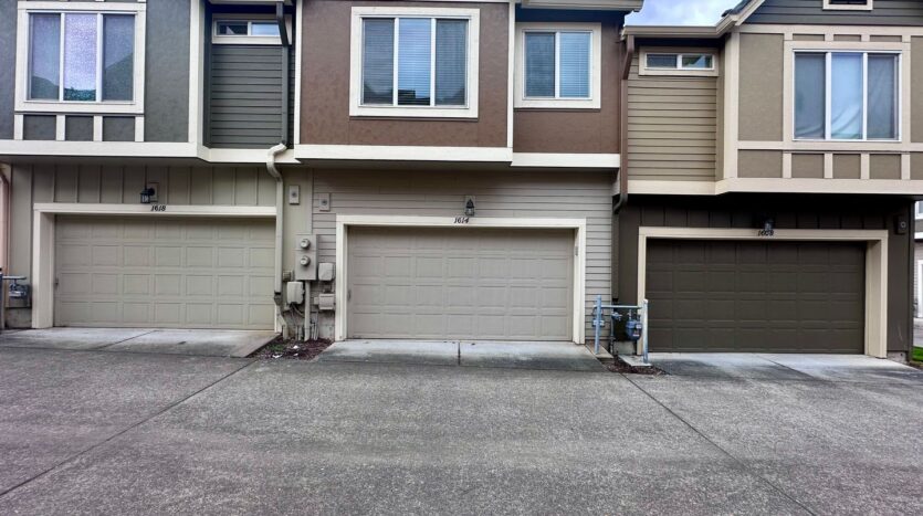 1614 SW 172nd Terrace  - Beaverton - Oregon - 2 bed, 2.5 bath rental property