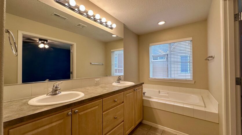 1614 SW 172nd Terrace  - Beaverton - Oregon - 2 bed, 2.5 bath rental property