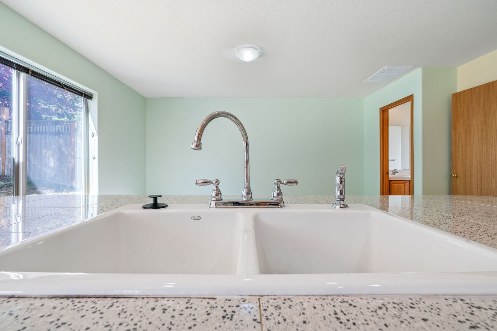 16286 SW Horseshoe Way - Beaverton - Oregon - 3 bed, 2.5 bath rental property