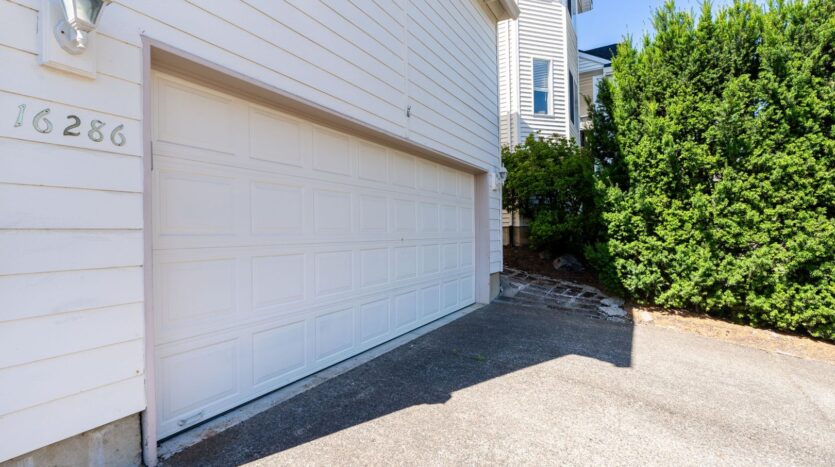 16286 SW Horseshoe Way - Beaverton - Oregon - 3 bed, 2.5 bath rental property