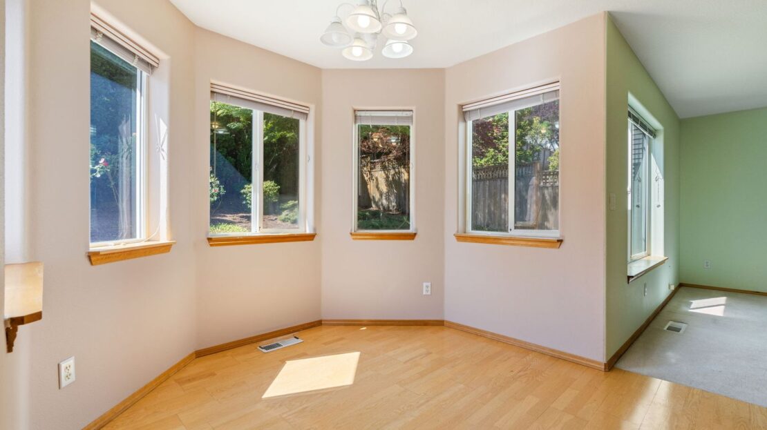 16286 SW Horseshoe Way - Beaverton - Oregon - 3 bed, 2.5 bath rental property