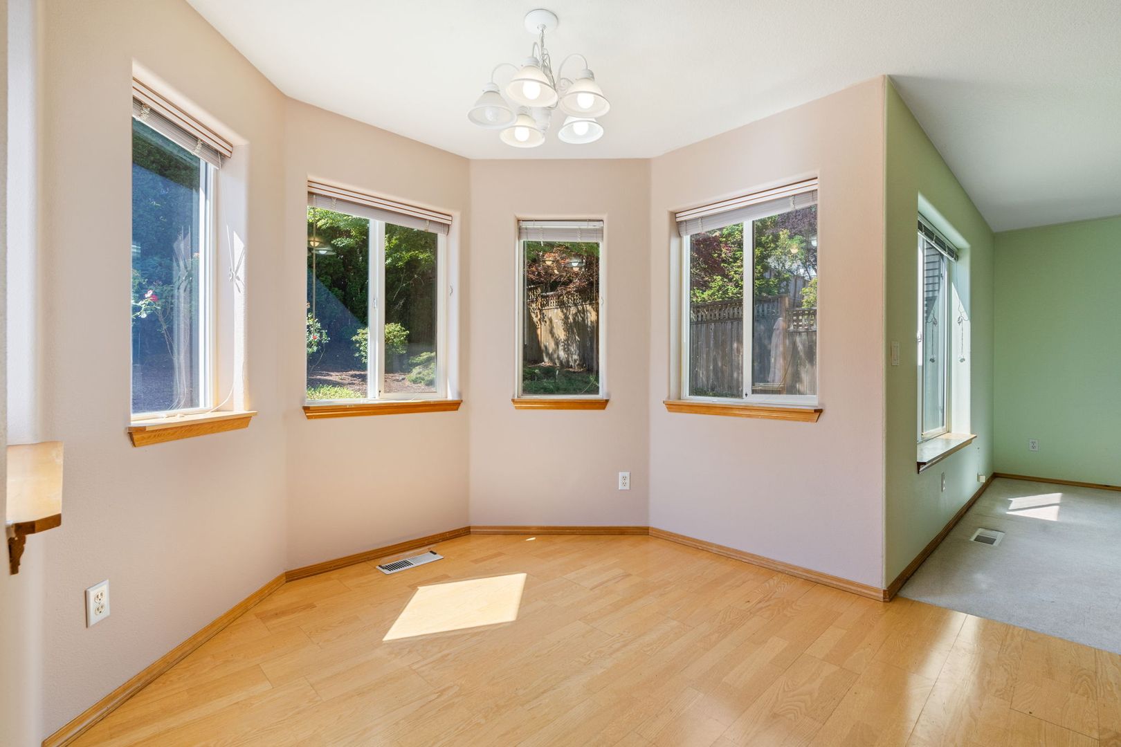 16286 SW Horseshoe Way - Beaverton - Oregon - 3 bed, 2.5 bath rental property